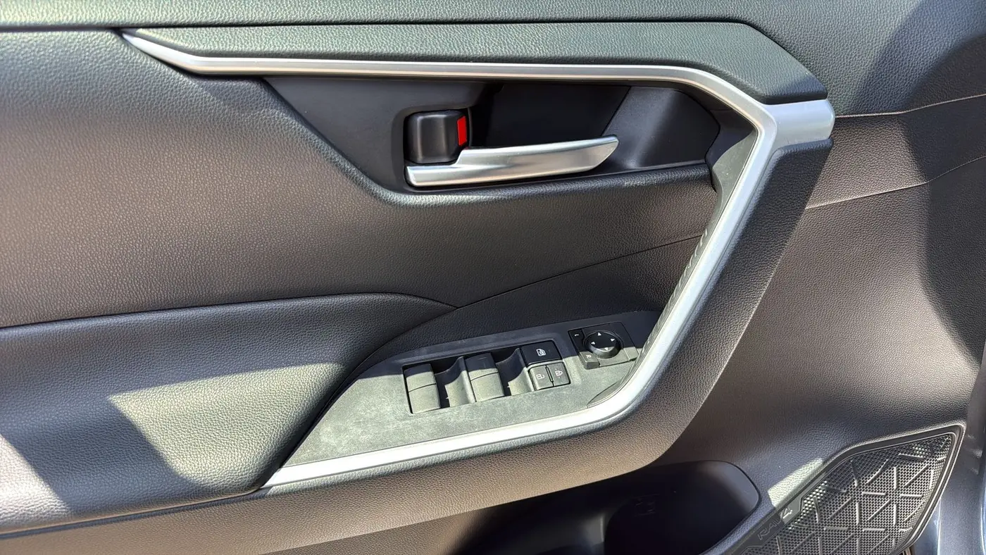 2019 Toyota RAV4 - $21,215