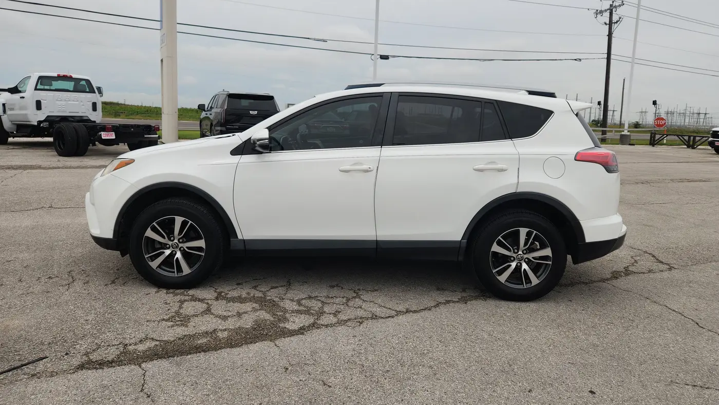 2017 Toyota RAV4 XLE