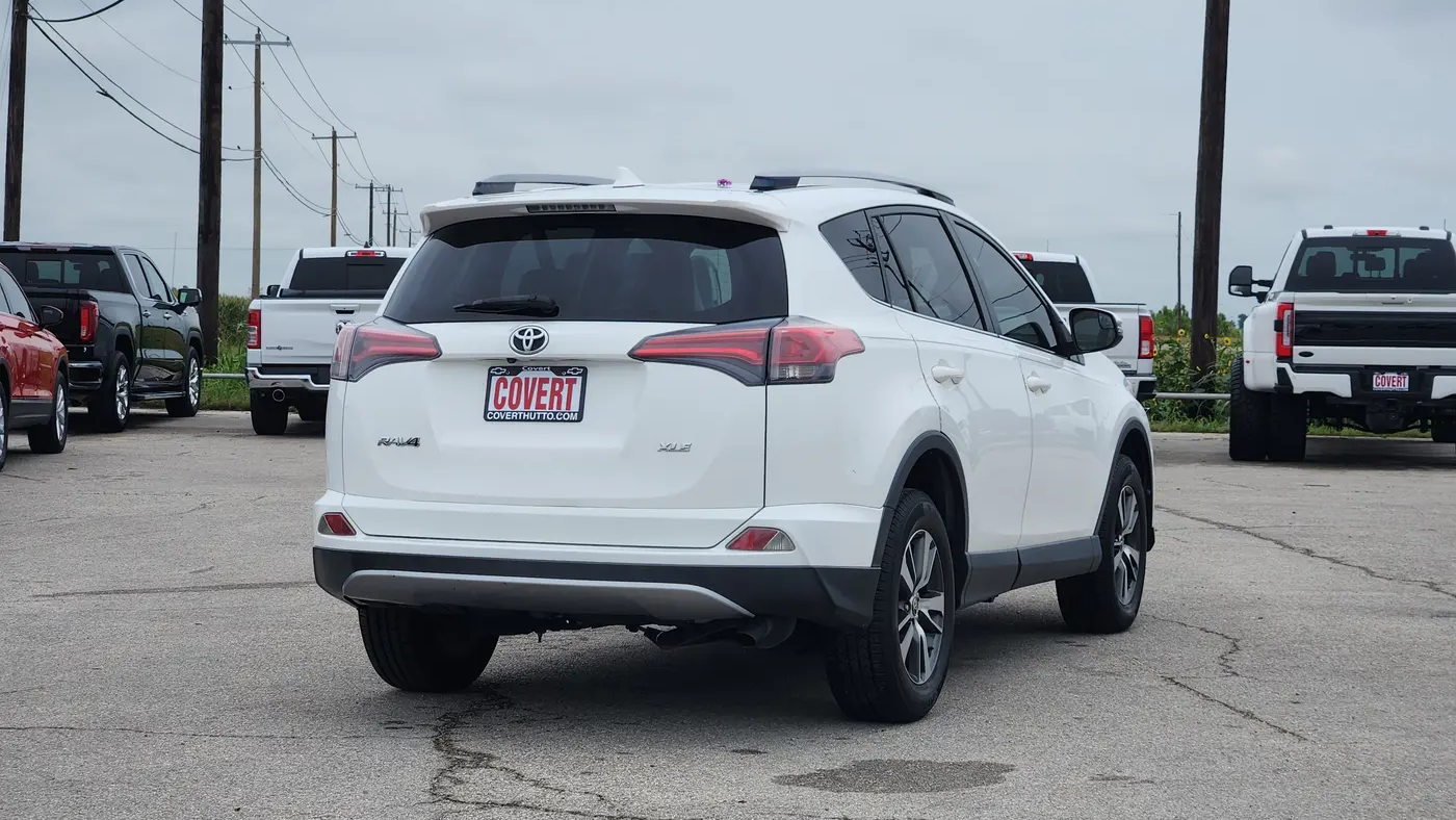 2017 Toyota RAV4 XLE