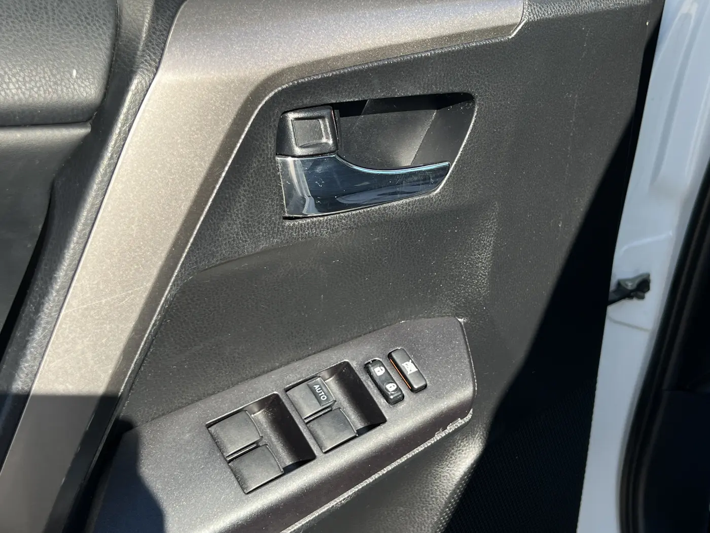 2018 Toyota RAV4 - $14,880