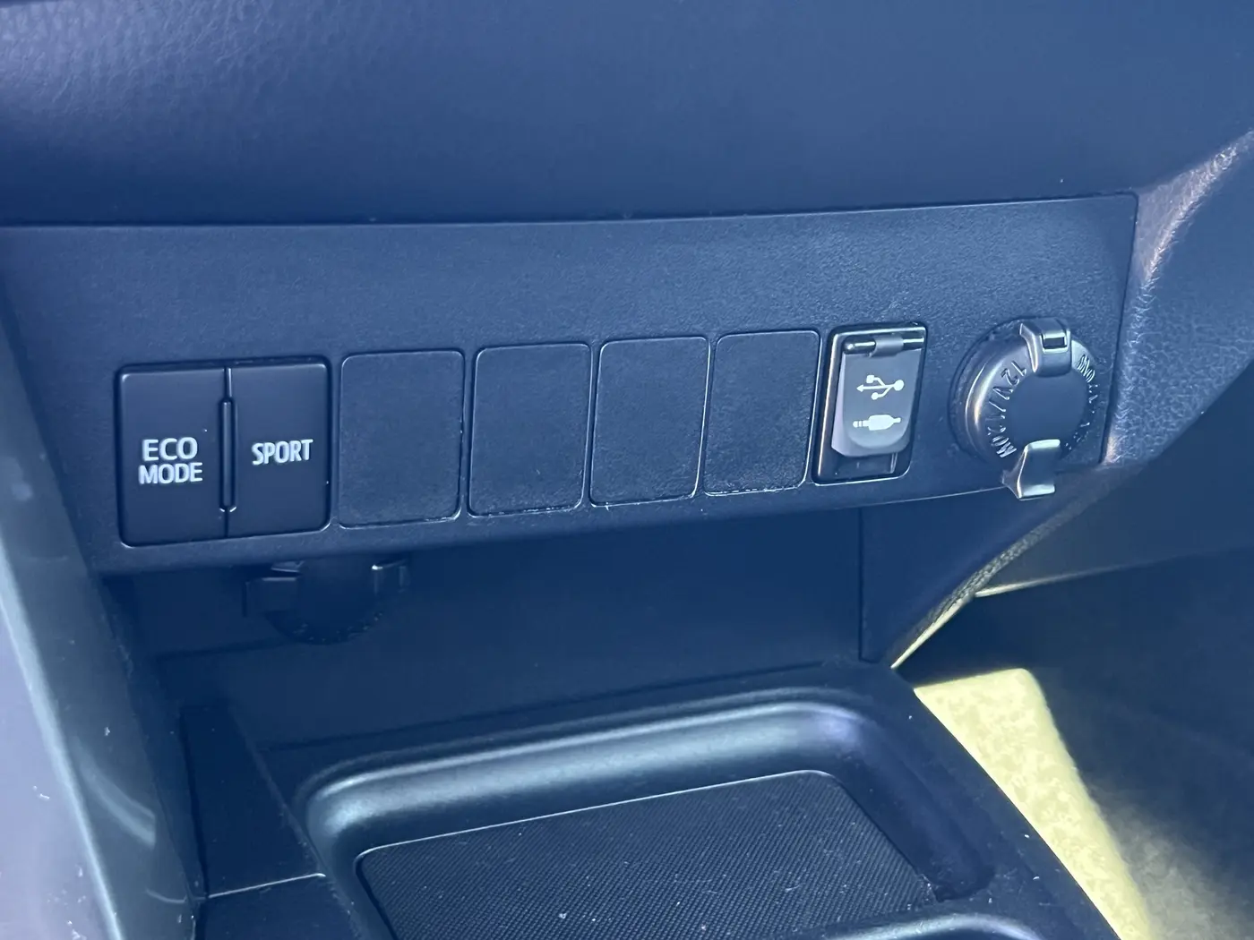 2018 Toyota RAV4 - $14,880