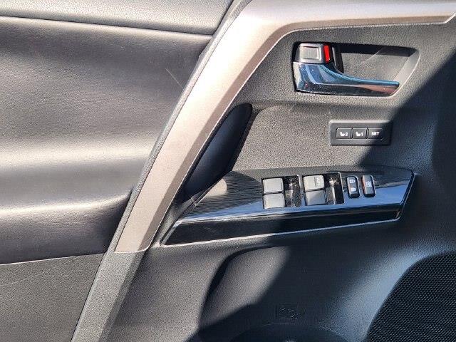 2017 Toyota RAV4 - $23,995