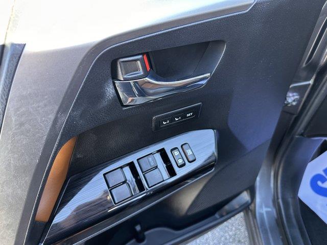 2016 Toyota RAV4 - $16,990