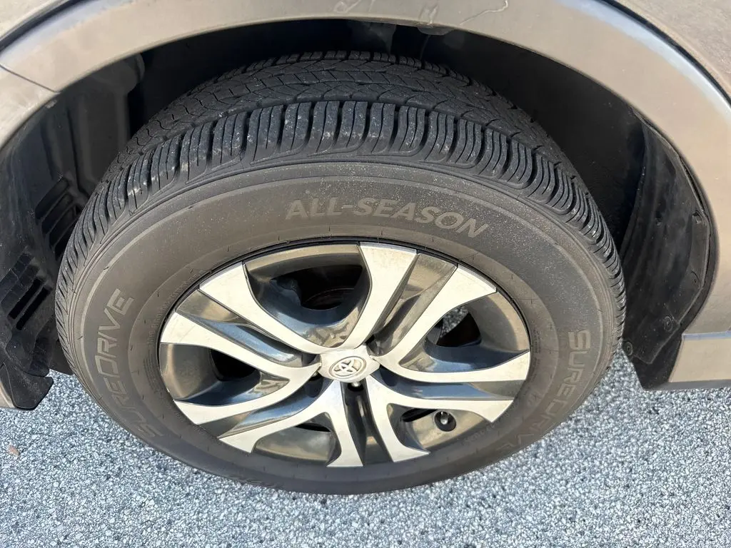 2018 Toyota RAV4 - $14,900