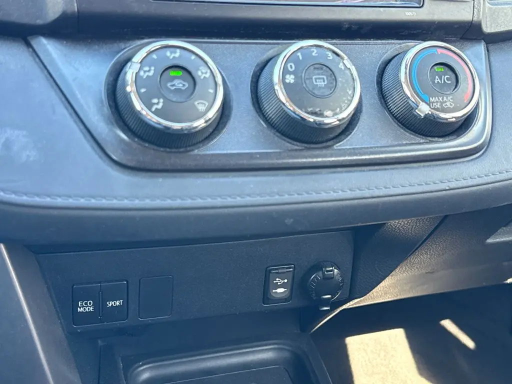 2018 Toyota RAV4 - $14,900