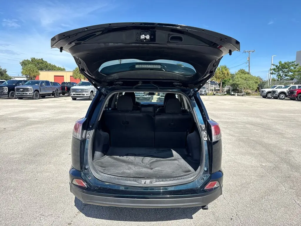 2018 Toyota RAV4 - $14,900