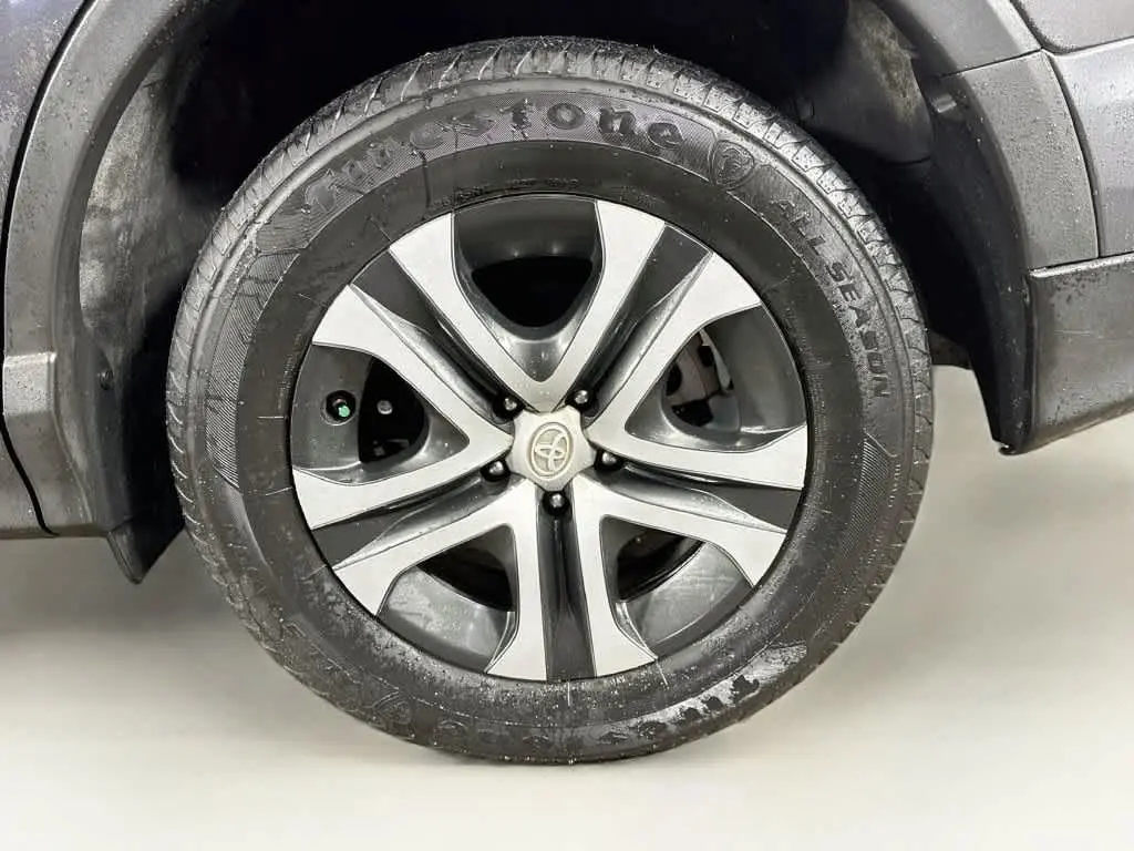 2018 Toyota RAV4 - $14,708