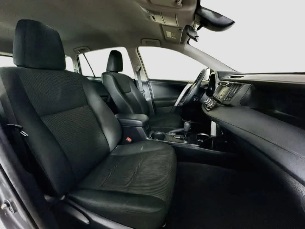 2018 Toyota RAV4 - $14,708