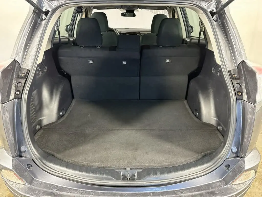 2018 Toyota RAV4 - $14,708