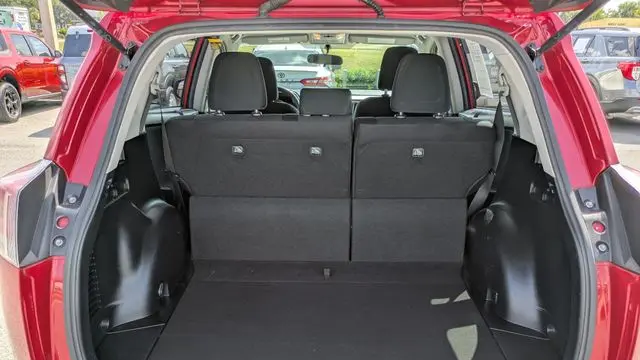 2016 Toyota RAV4 LE