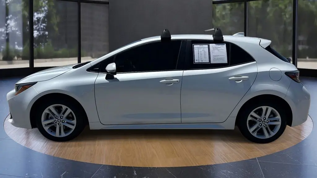 2021 Toyota Corolla Hatchback SE