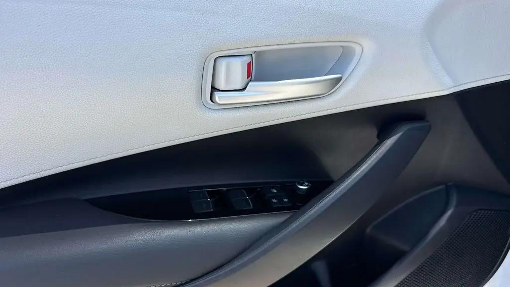 2021 Toyota Corolla Hatchback SE