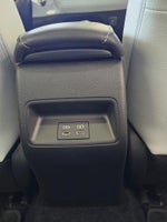 2023 Corolla Hatchback Thumbnail 31