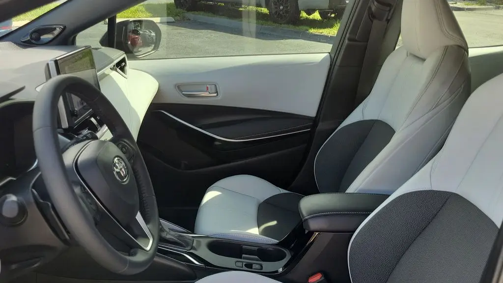 2024 Toyota Corolla Hatchback XSE