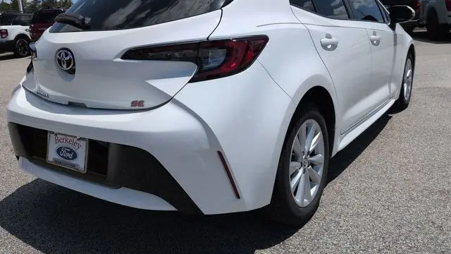 2024 Toyota Corolla Hatchback SE