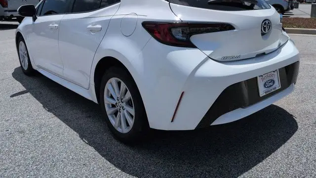 2024 Toyota Corolla Hatchback SE