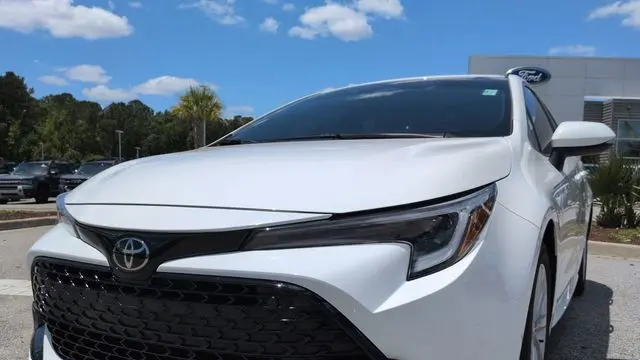 2024 Toyota Corolla Hatchback SE