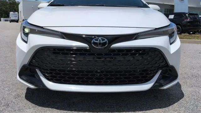2024 Toyota Corolla Hatchback SE