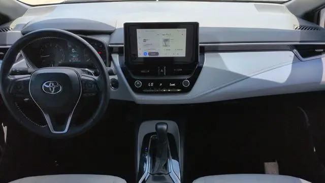 2024 Toyota Corolla Hatchback SE