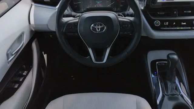 2024 Toyota Corolla Hatchback SE