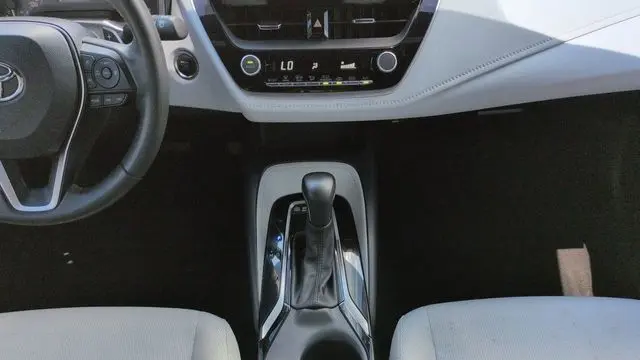 2024 Toyota Corolla Hatchback SE