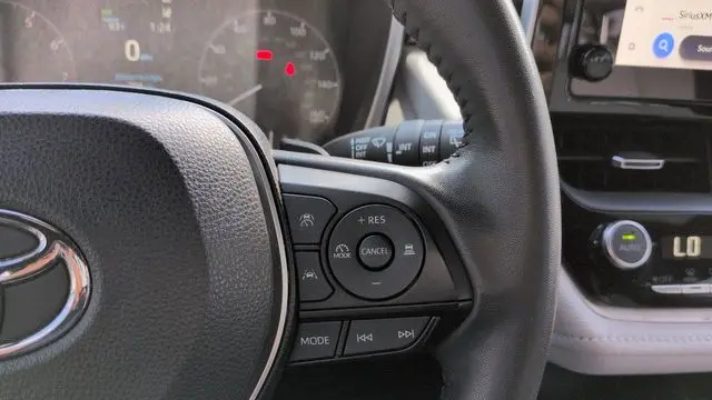 2024 Toyota Corolla Hatchback SE