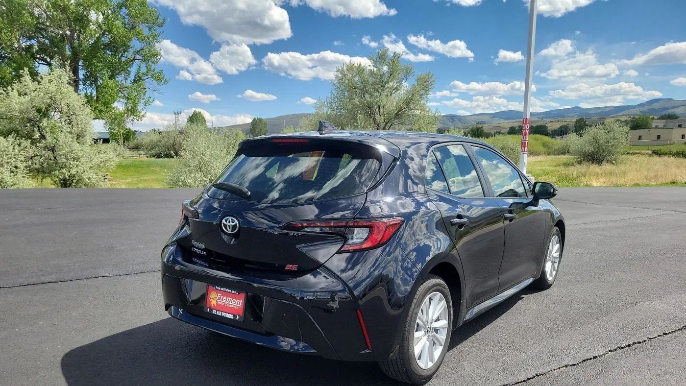 2024 Toyota Corolla Hatchback SE