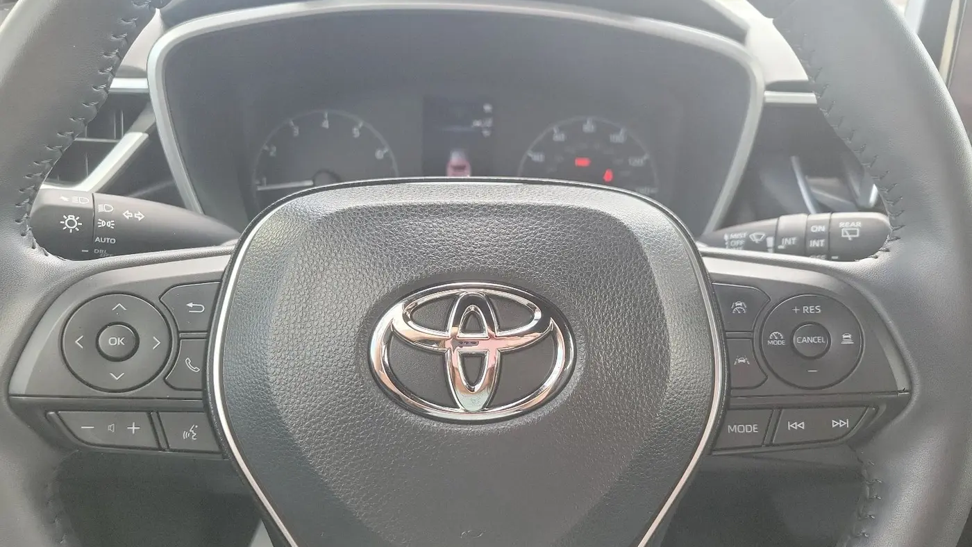 2024 Toyota Corolla Hatchback SE