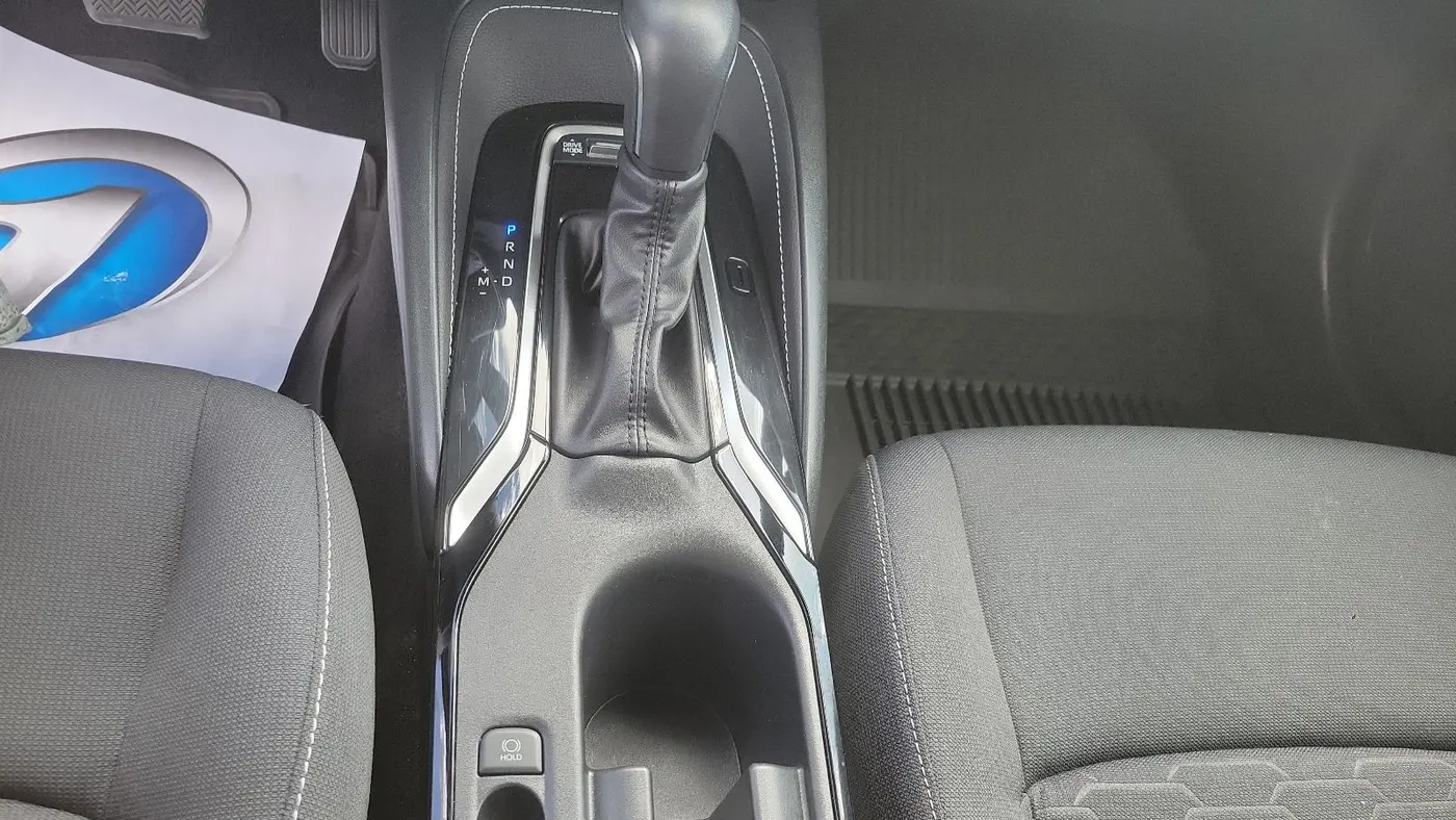 2024 Toyota Corolla Hatchback SE