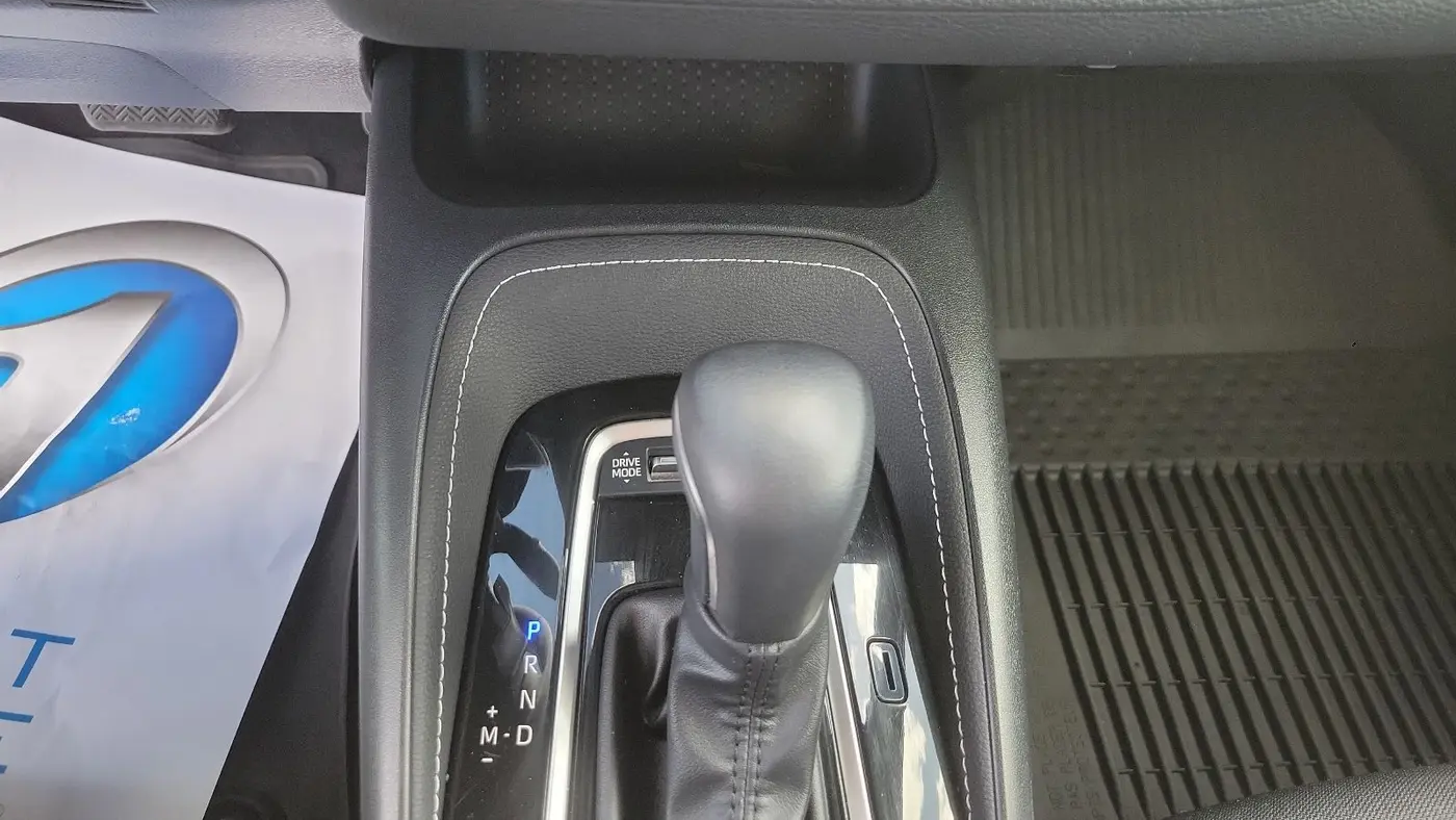 2024 Toyota Corolla Hatchback SE