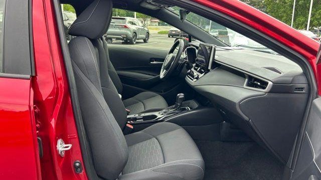 2025 Toyota Corolla Hatchback SE