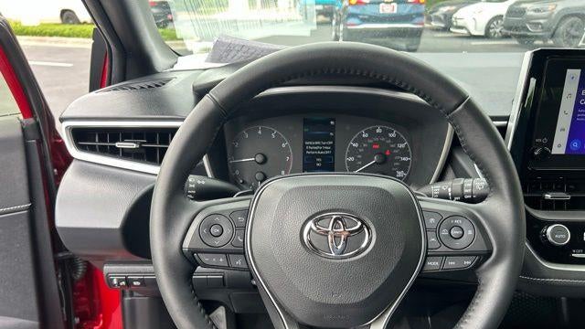 2025 Toyota Corolla Hatchback SE