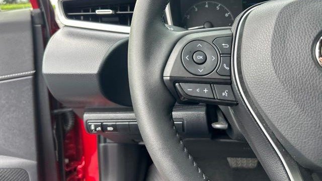 2025 Toyota Corolla Hatchback SE