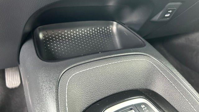 2025 Toyota Corolla Hatchback SE