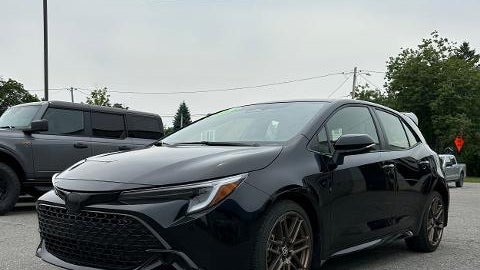 2025 Toyota Corolla Hatchback SE