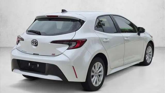 2026 Toyota Corolla Hatchback SE