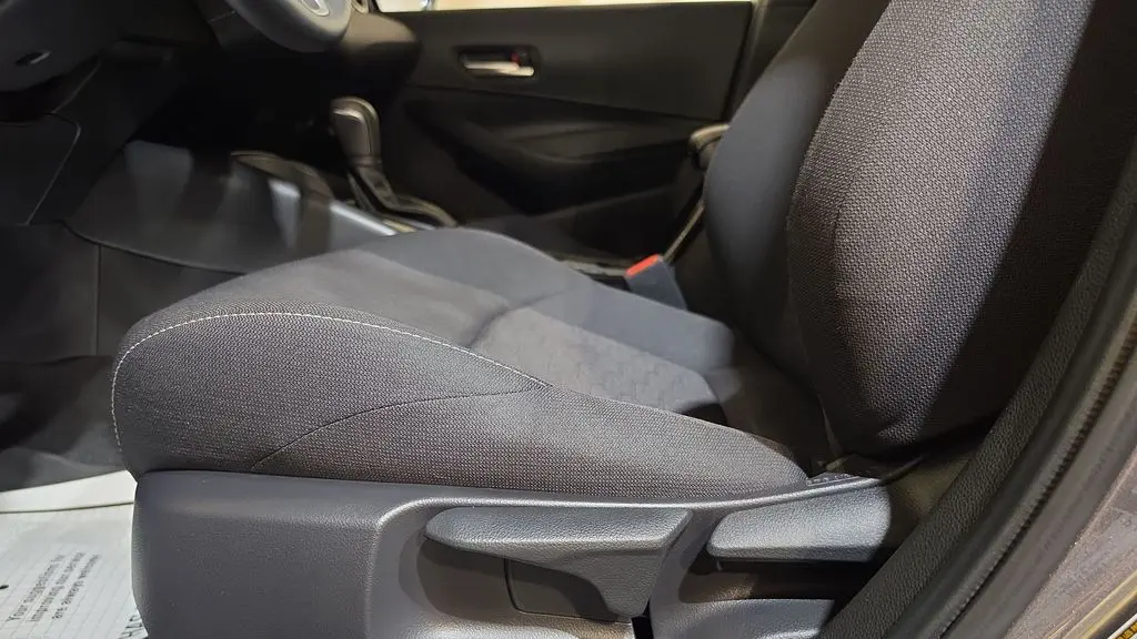 2023 Toyota Corolla Hatchback SE