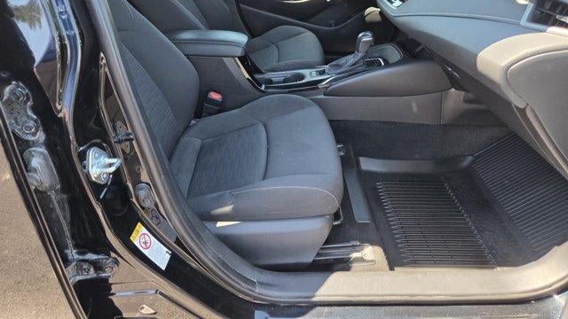 2020 Toyota Corolla Hatchback SE