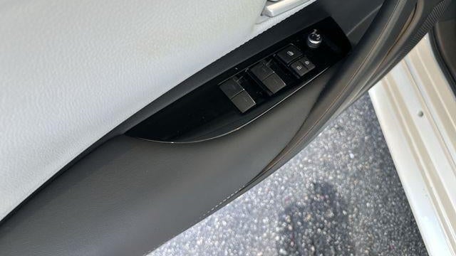2019 Toyota Corolla Hatchback SE