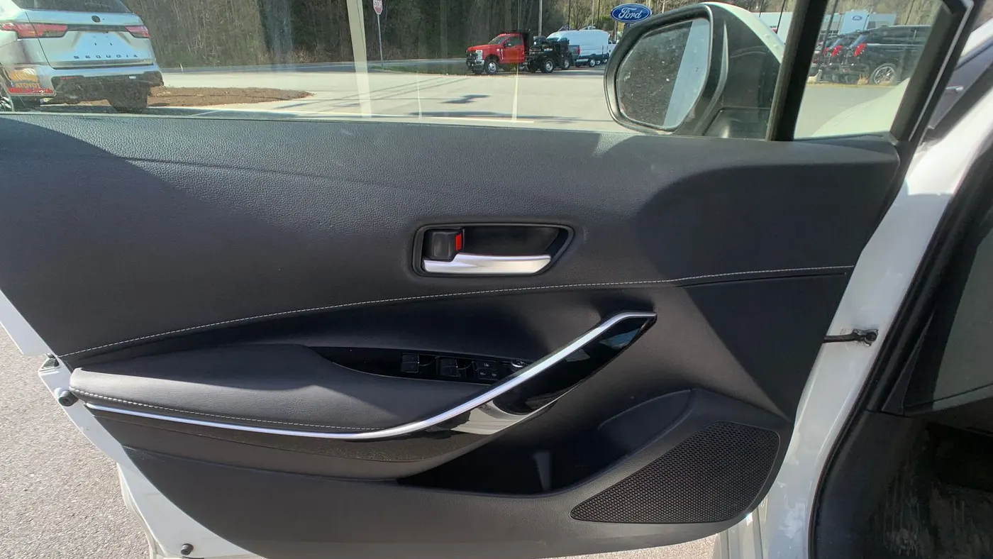 2019 Toyota Corolla Hatchback SE