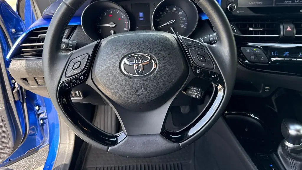 2020 Toyota C-HR LE