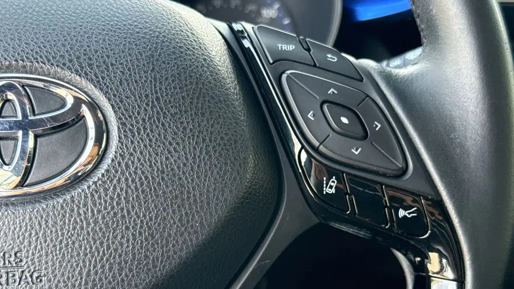 2020 Toyota C-HR LE