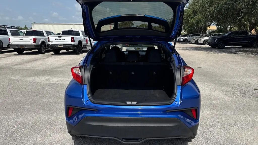 2020 Toyota C-HR LE