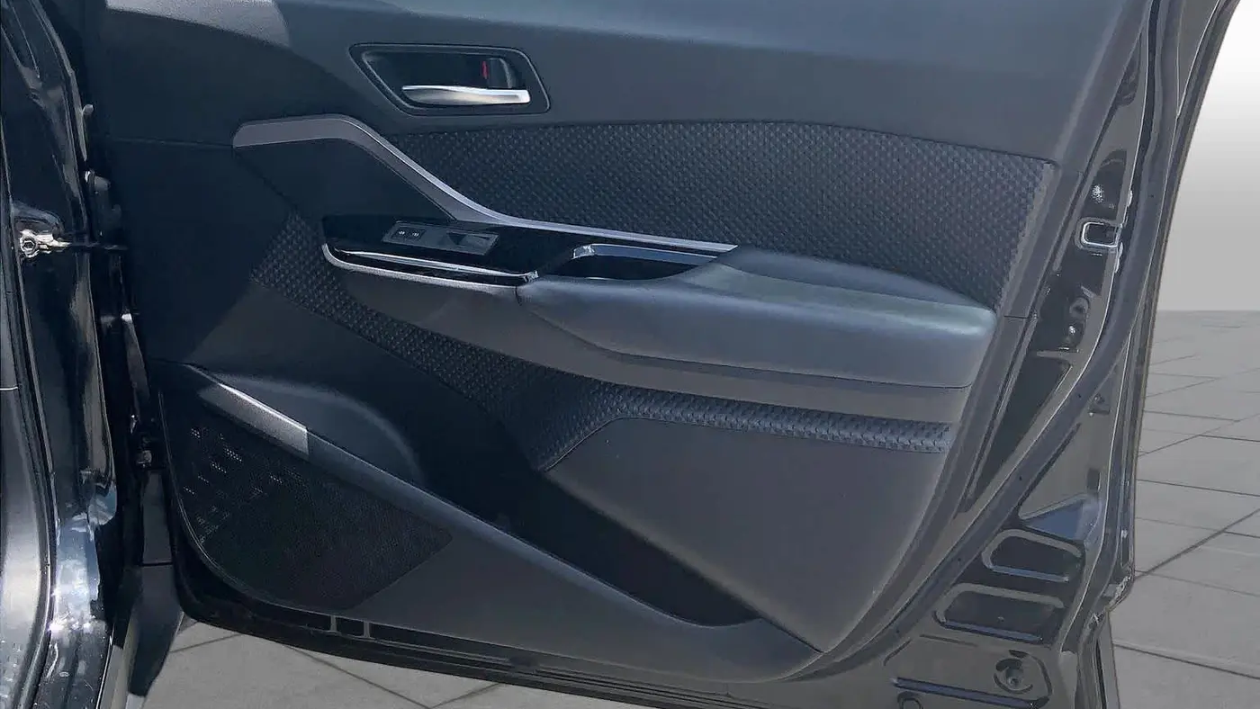 2021 Toyota C-HR LE
