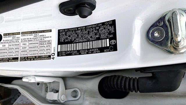 2022 Toyota C-HR XLE