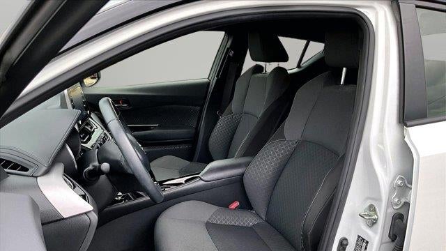 2022 Toyota C-HR XLE