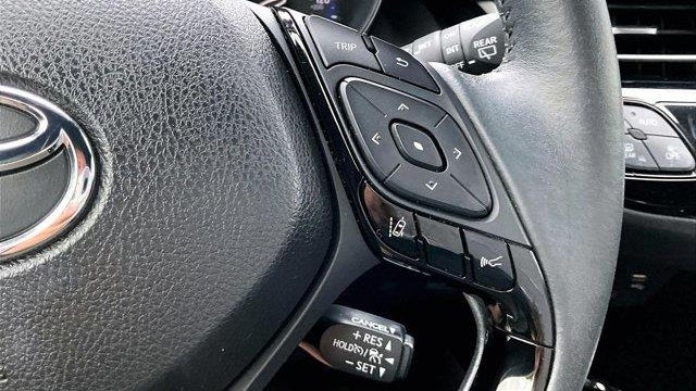 2022 Toyota C-HR XLE