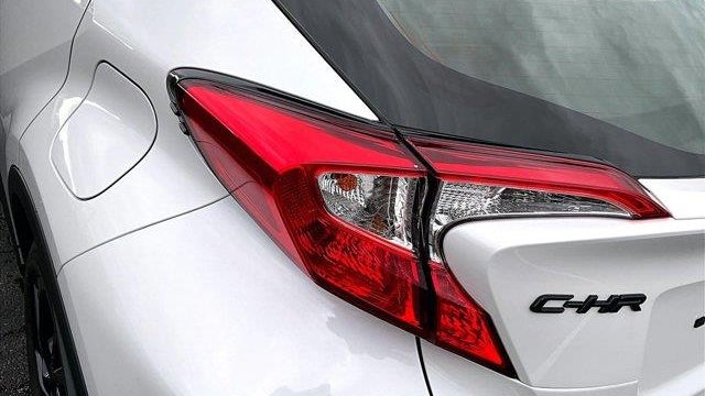 2022 Toyota C-HR XLE
