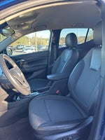 2023 Encore GX Thumbnail 9