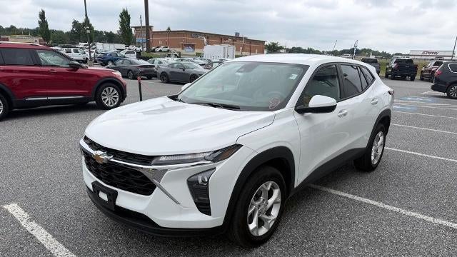 2025 Chevrolet Trax LS